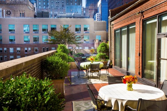 Mnahttan 5 g risk levels on roof decks 